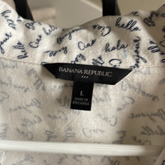 Banana Republic Sz L cursive “Hello” in various languages PJ Set - Picture 11 of 15